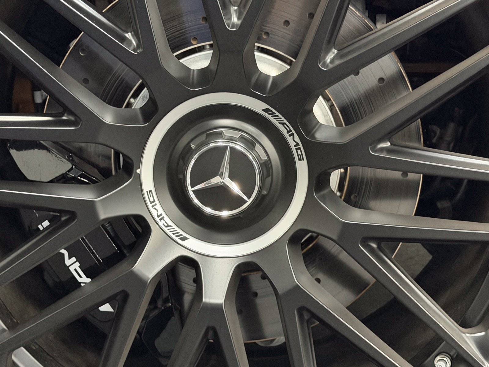 Used 2024 Mercedes-Benz SL 63 AMG 4MATIC image 16