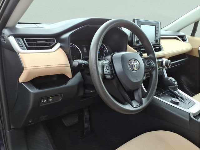 Used 2021 Toyota RAV4 XLE AWD/4WD image 13