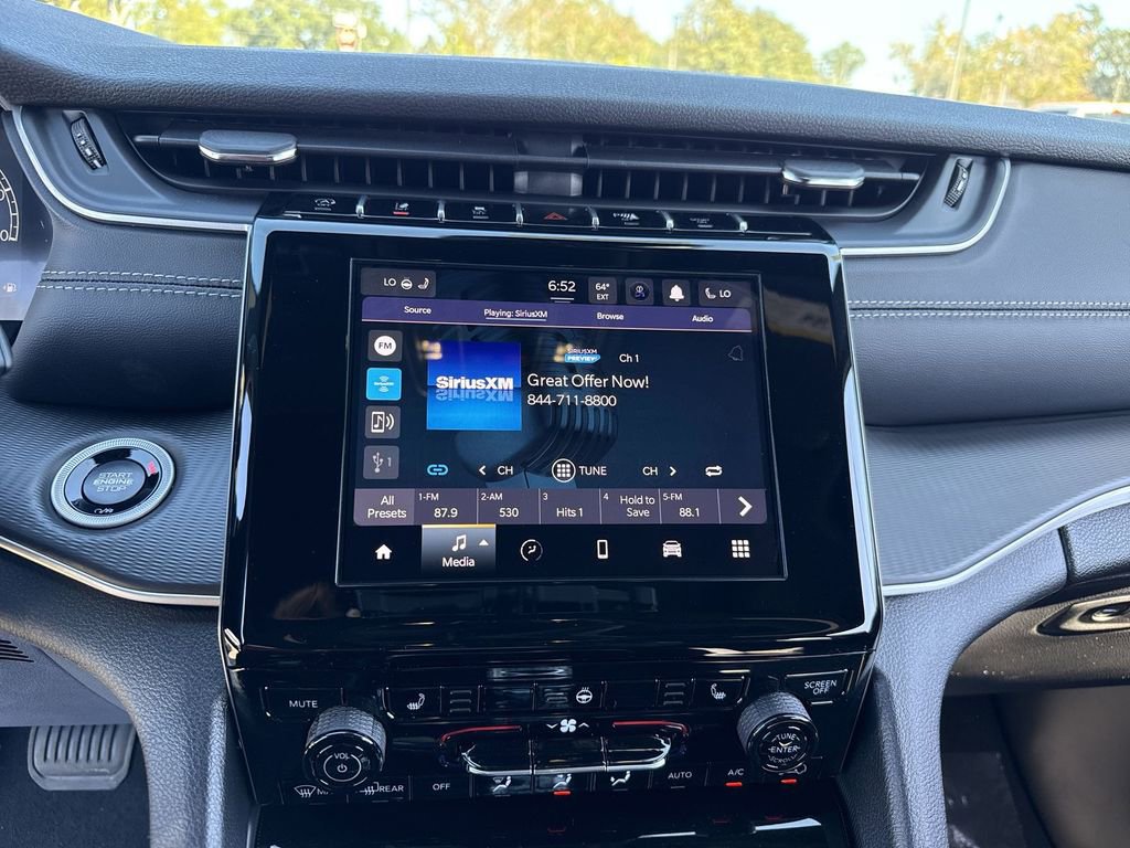 New 2025 Jeep Grand Cherokee Altitude image 22