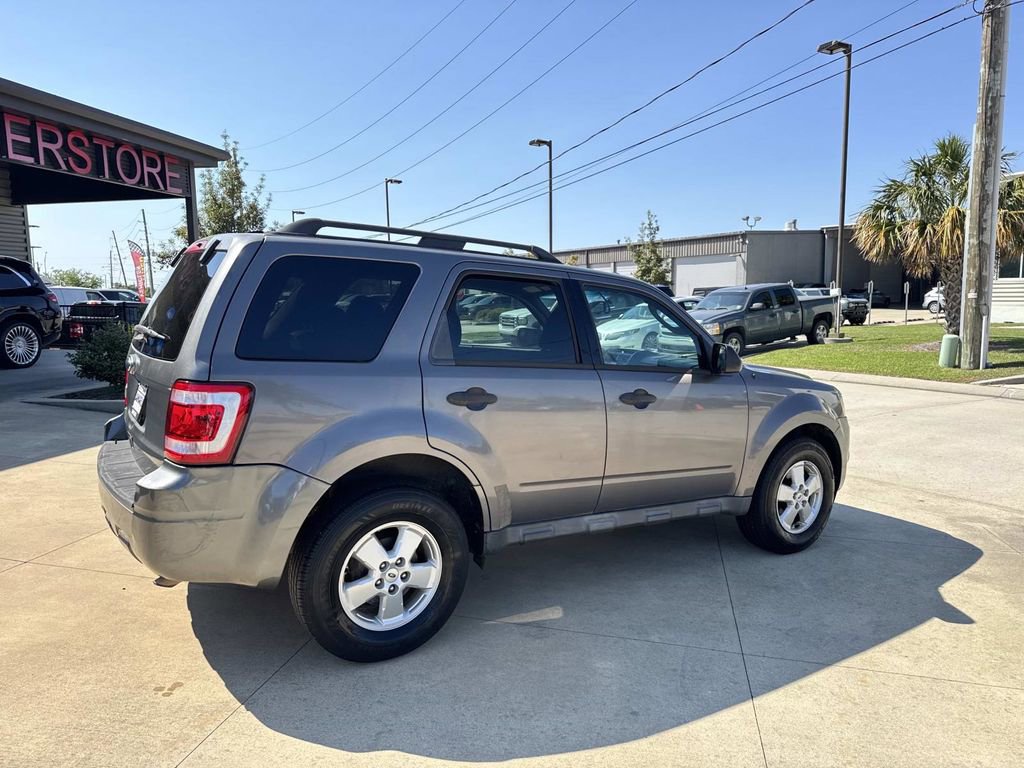 Used 2011 Ford Escape XLT image 8