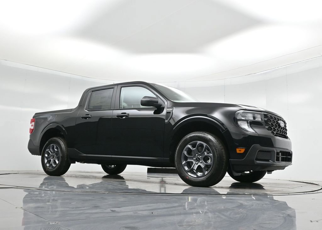 Used 2025 Ford Maverick XLT FWD image 3
