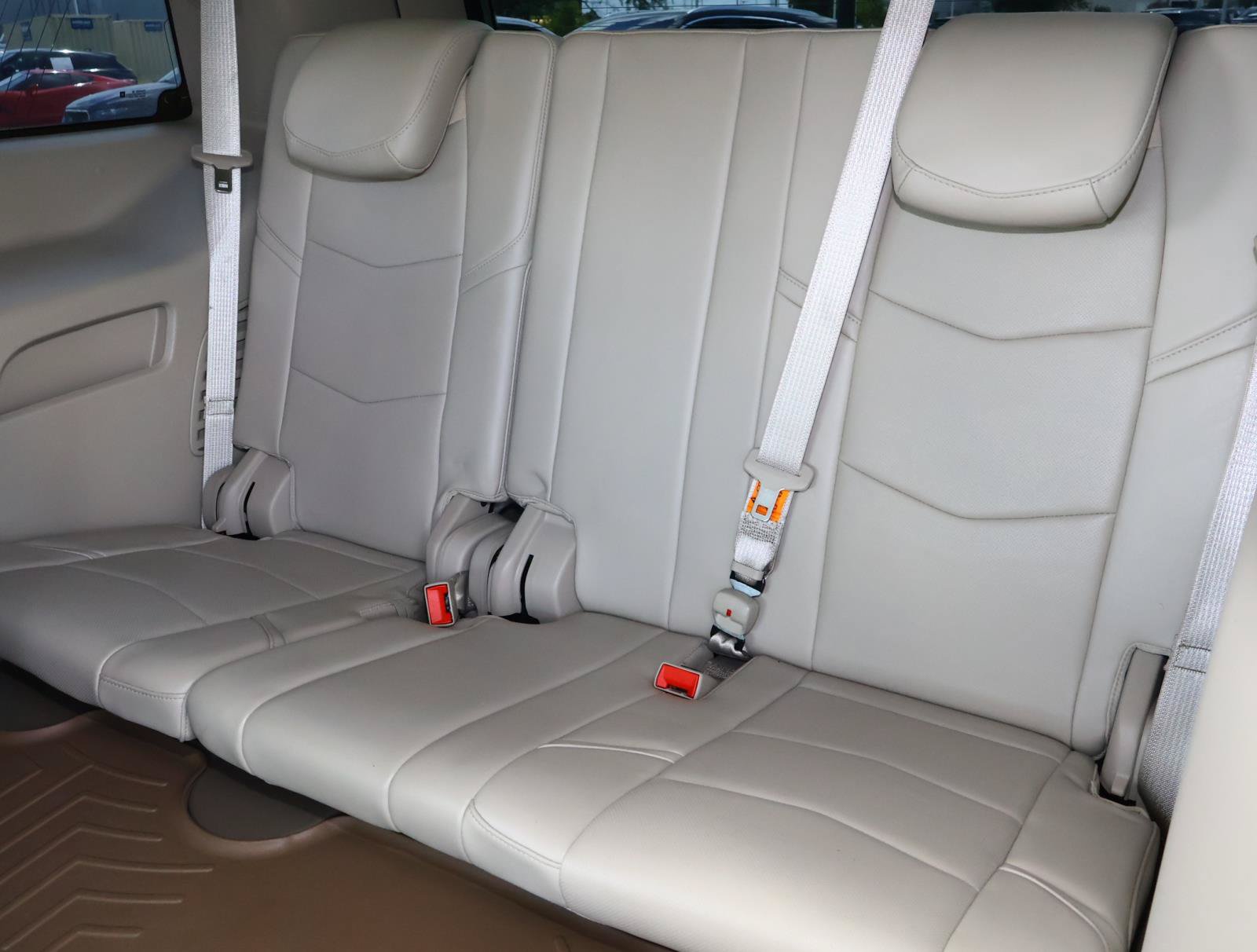 Used 2018 Cadillac Escalade Luxury RWD image 27