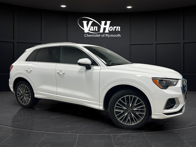 Used 2021 Audi Q3 2.0T Premium w/ Convenience Package AWD/4WD image 1