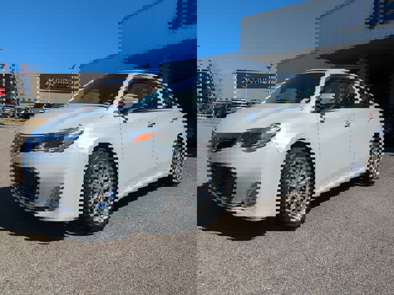 Used 2014 Toyota Avalon Limited image 8