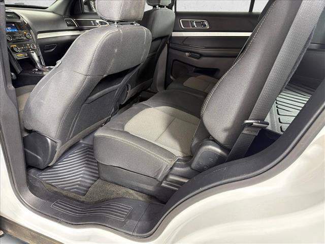 Used 2017 Ford Explorer XLT FWD image 20