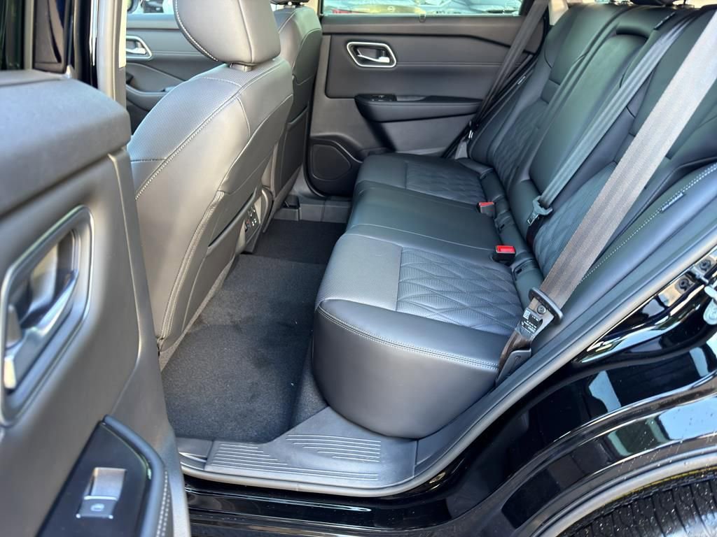 New 2026 Nissan Rogue Platinum w/ Platinum Premium Package image 31