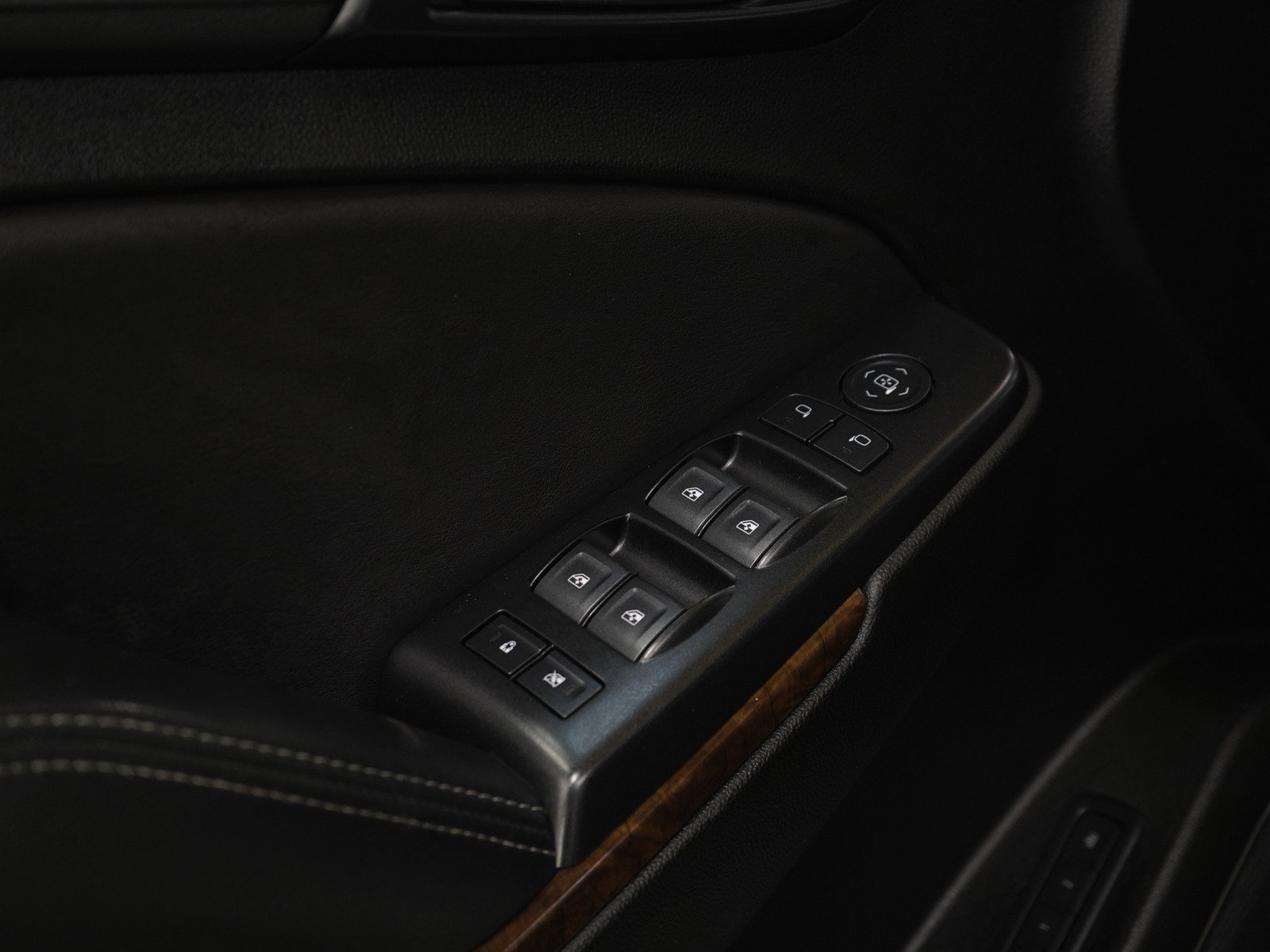 Used 2020 Chevrolet Tahoe LT AWD/4WD image 23