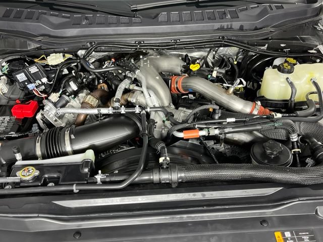 Used 2026 Ford F250 Platinum w/ Tremor Off-Road Package AWD/4WD image 11