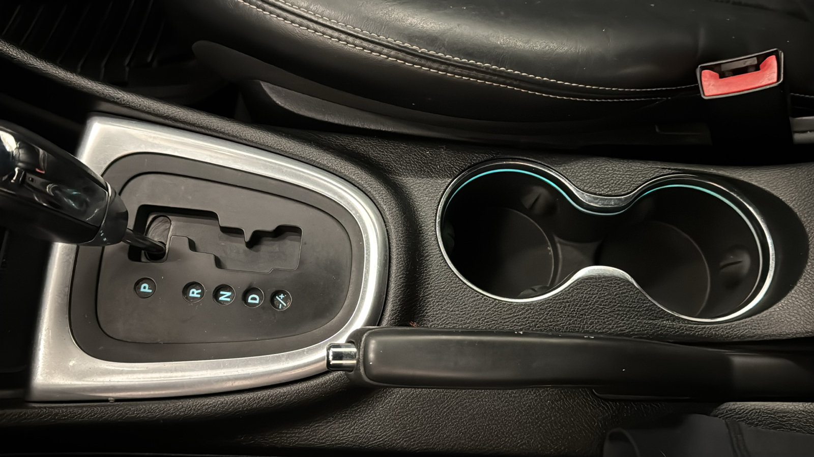 Used 2013 Chrysler 200 Limited FWD image 18