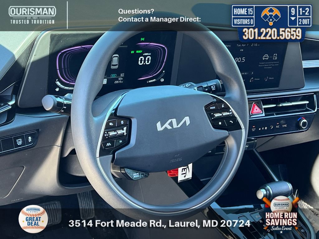 Used 2025 Kia Niro LX image 8
