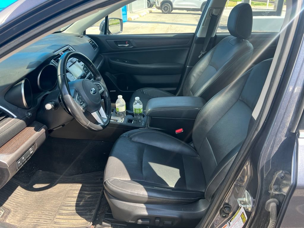 Used 2016 Subaru Legacy 2.5i Limited AWD/4WD image 2