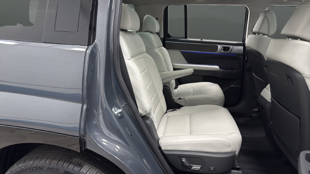 Used 2024 Hyundai Santa Fe Calligraphy AWD/4WD image 24