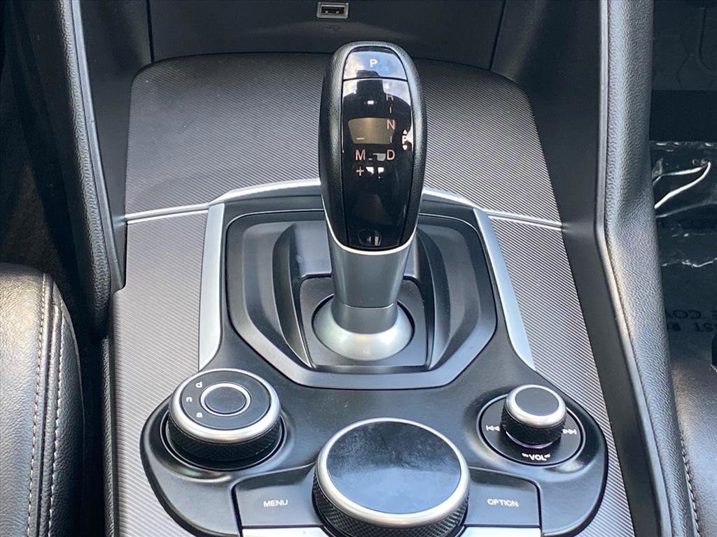 Used 2019 Alfa Romeo Giulia Ti Sport w/ Quick Order Package 22S Sport AWD/4WD image 10