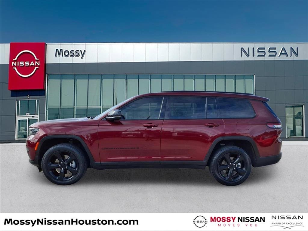 Used 2024 Jeep Grand Cherokee L Laredo image 4