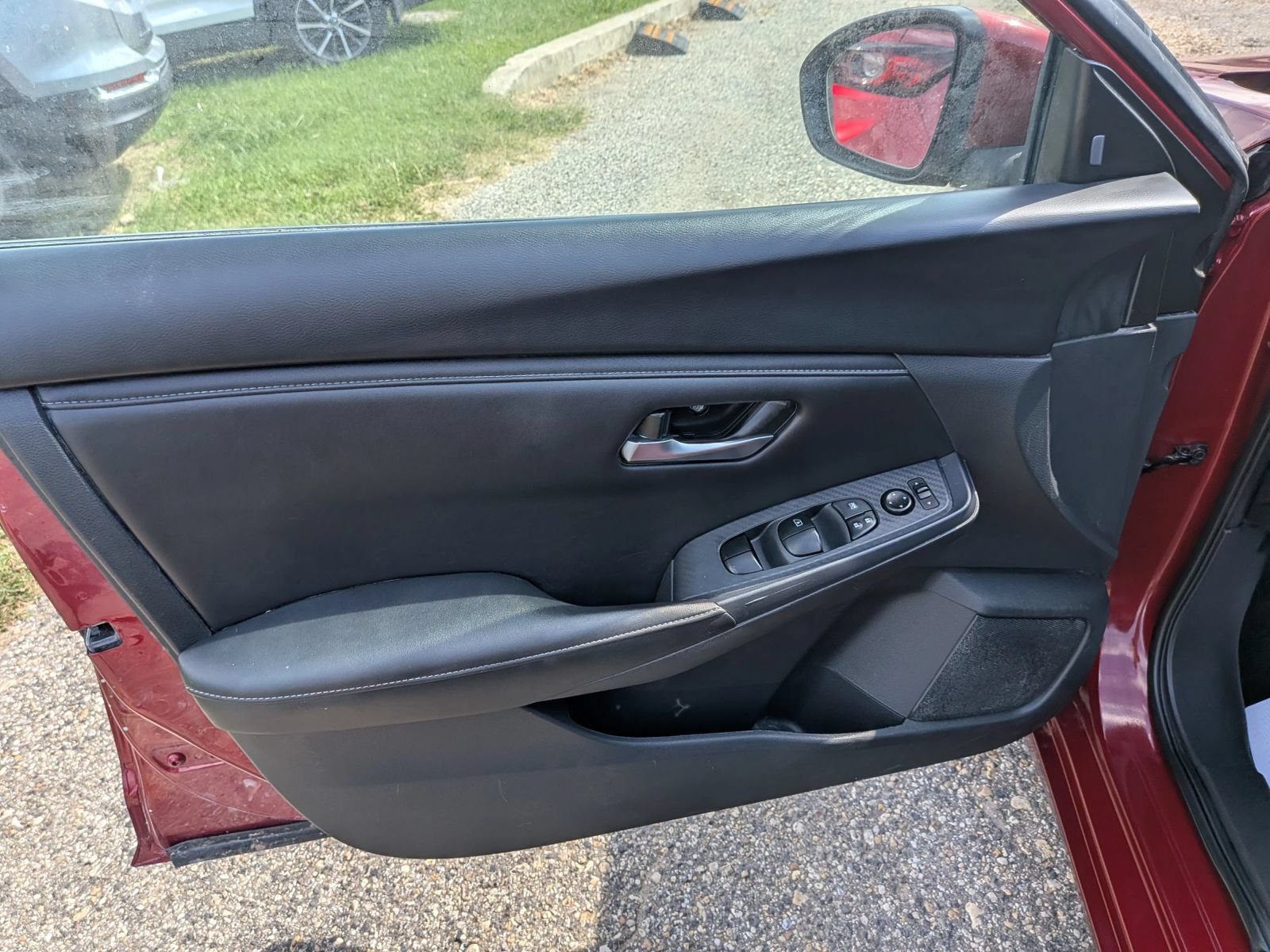 Used 2024 Nissan Sentra SV FWD image 21