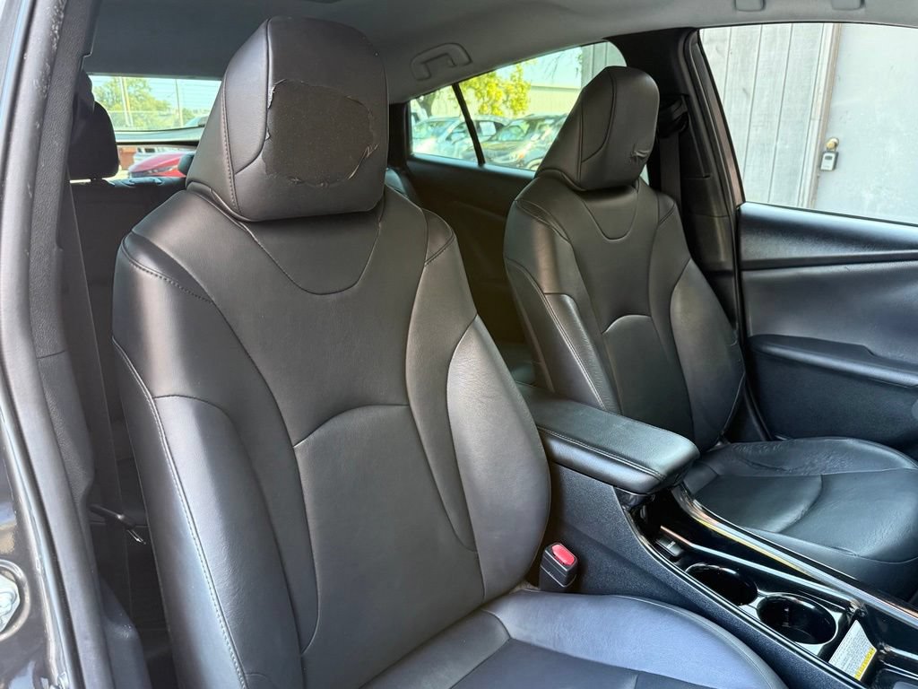 Used 2017 Toyota Prius Four FWD image 18