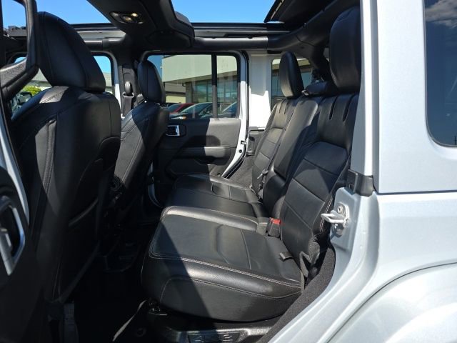 Used 2023 Jeep Wrangler Unlimited Sahara w/ Cold Weather Group image 36