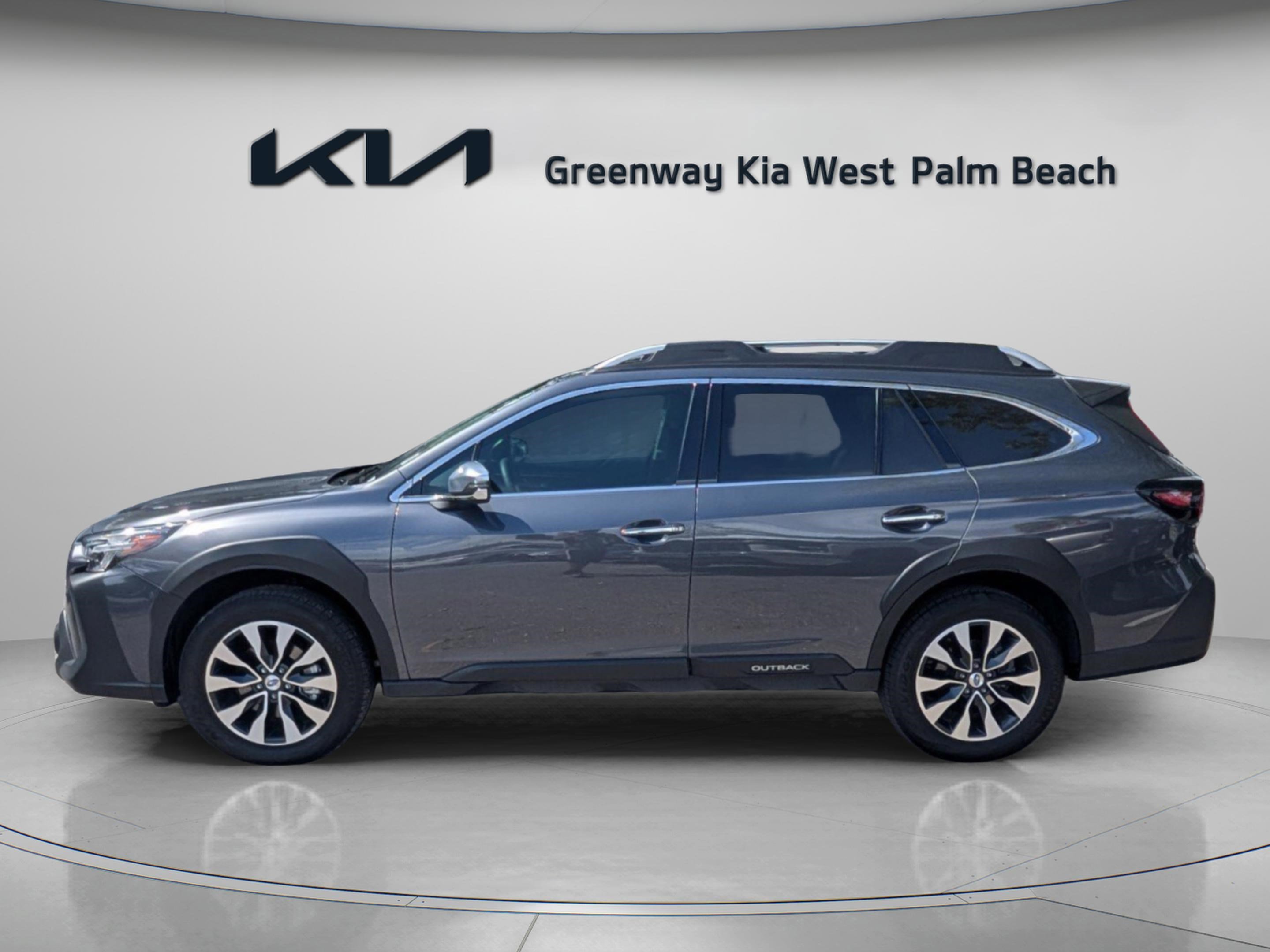 Used 2023 Subaru Outback Touring XT AWD/4WD image 4