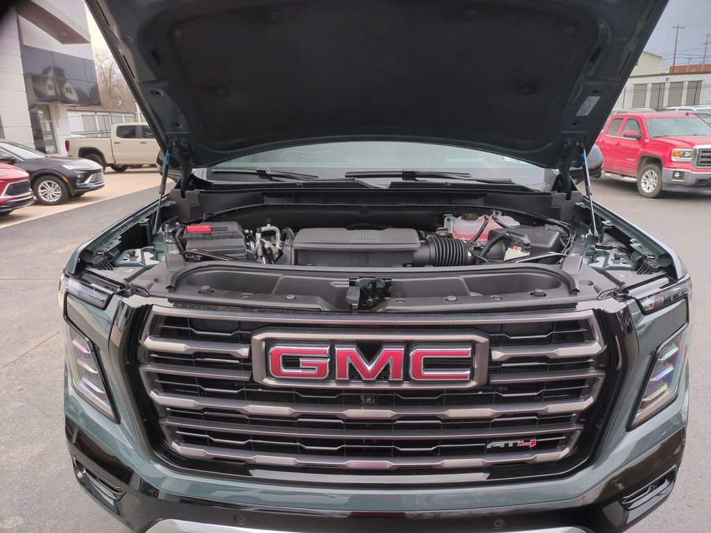 New 2026 GMC Yukon AT4 Ultimate w/ LPO, Floor Liner Package image 17