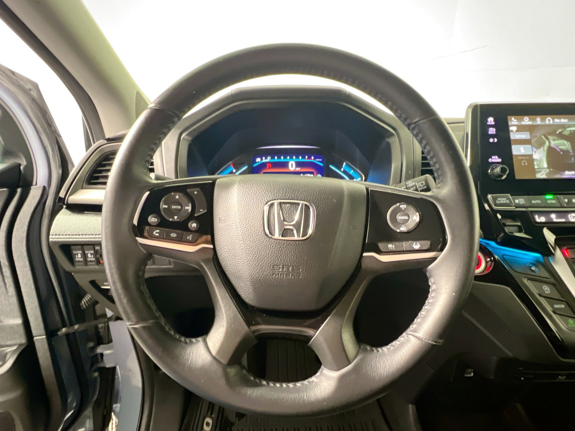Used 2023 Honda Odyssey Touring image 17