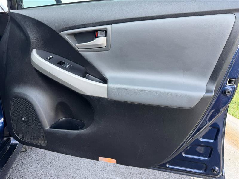Used 2015 Toyota Prius Five w/ Advanced Technology Package FWD image 43
