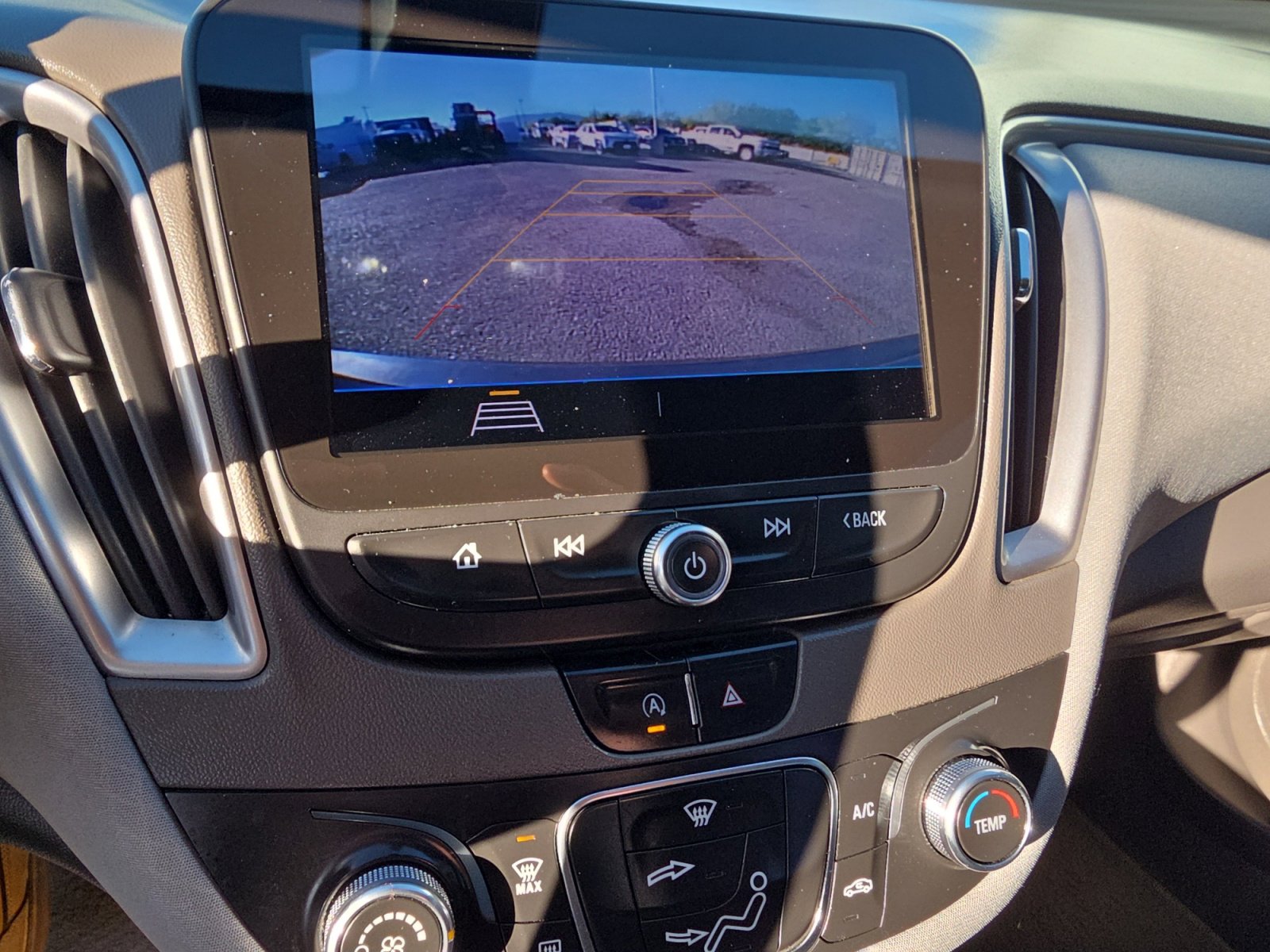 Used 2020 Chevrolet Malibu LS image 21