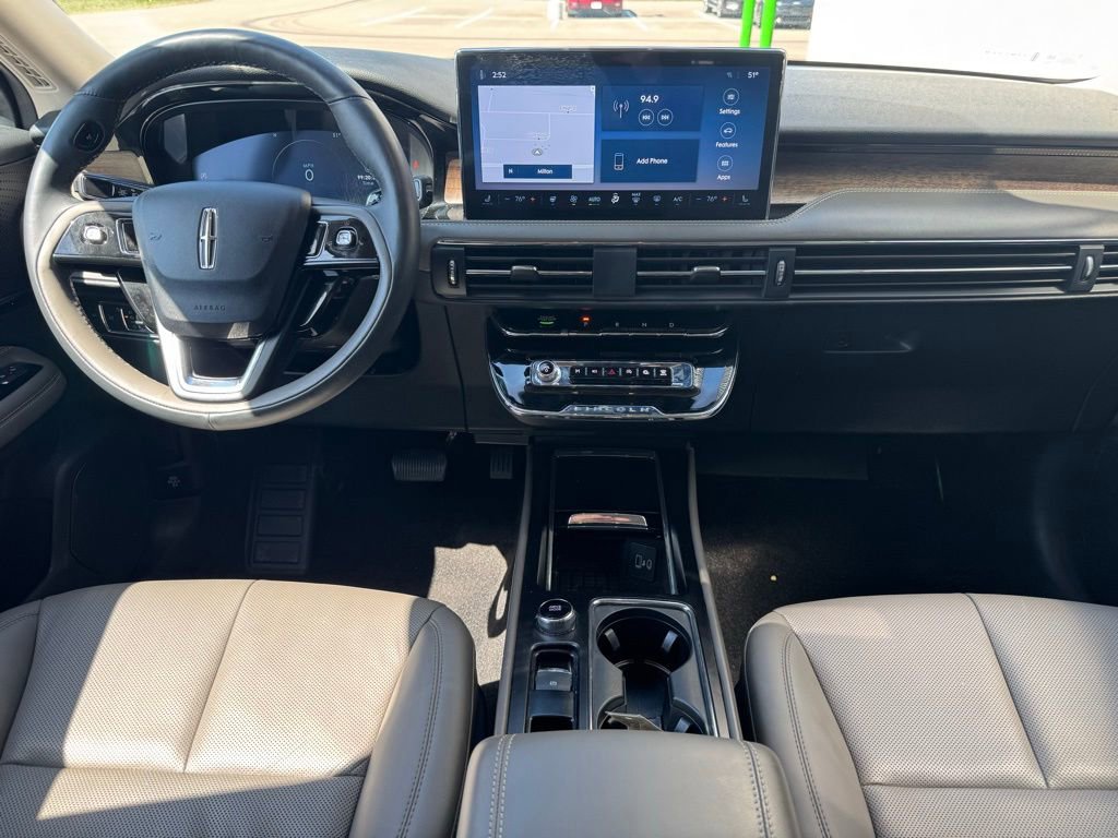 Used 2023 Lincoln Corsair Reserve w/ Equipment Group 201A image 13