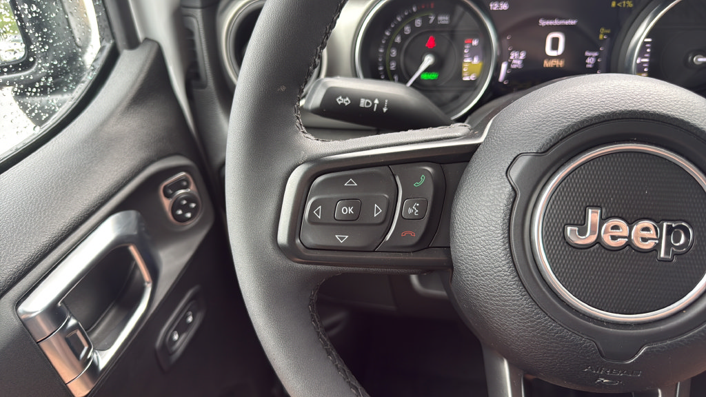 Used 2023 Jeep Wrangler Unlimited w/ Cold Weather Group AWD/4WD image 22