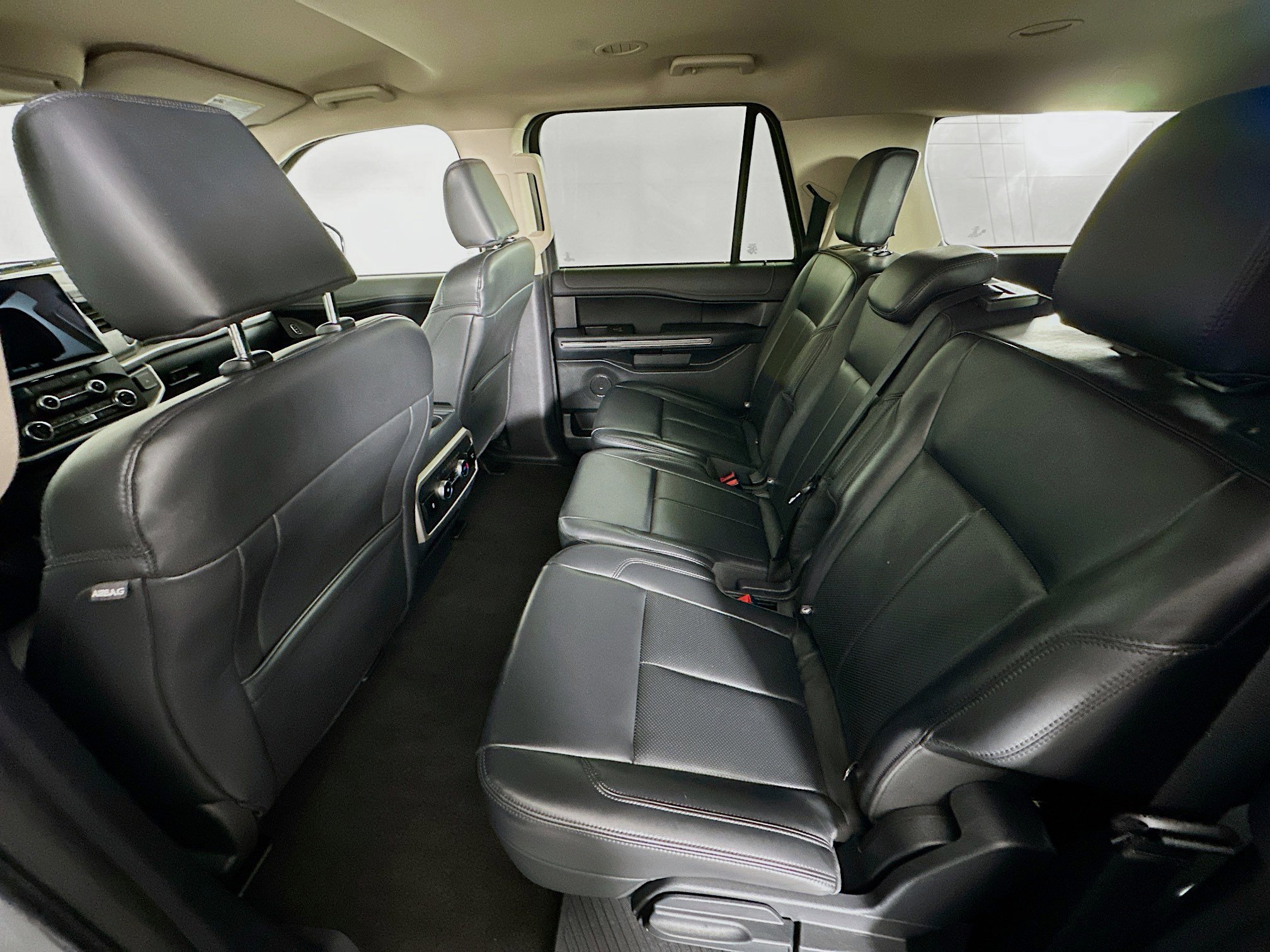 Used 2024 Ford Expedition Max XLT image 28