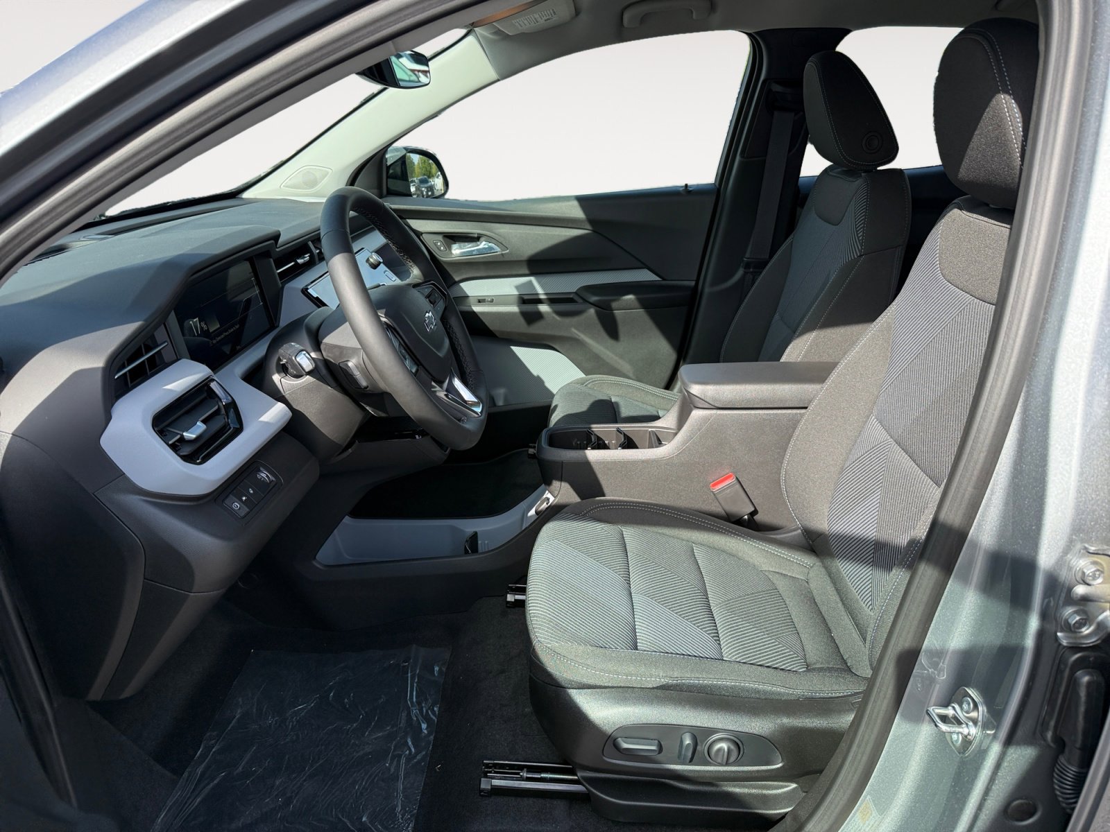 New 2027 Chevrolet Bolt LT w/ Comfort Package image 10