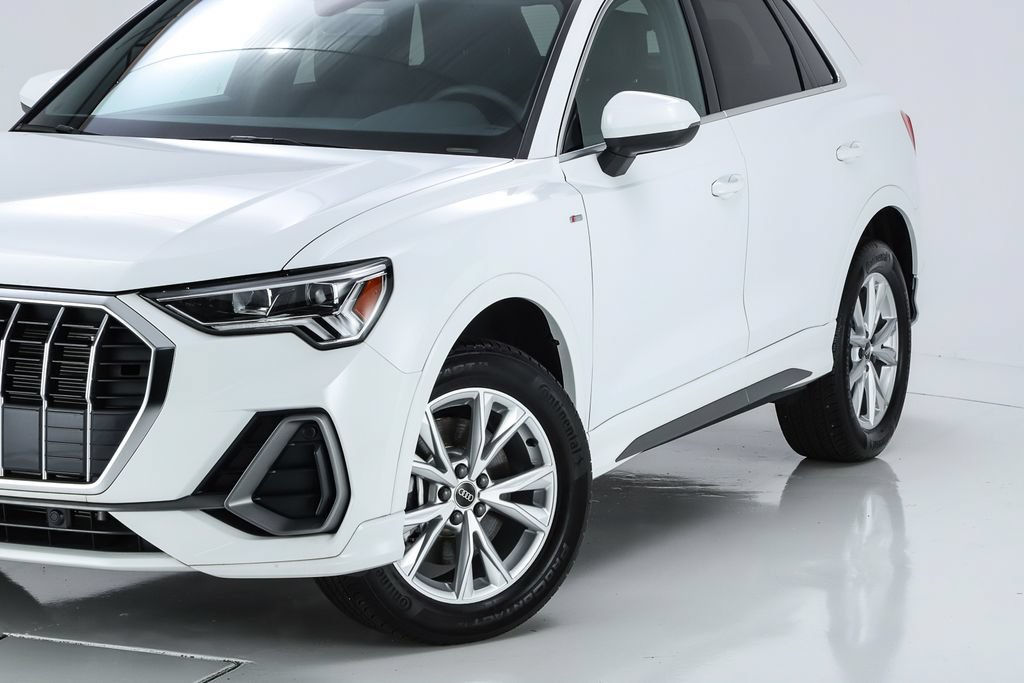 Used 2025 Audi Q3 2.0T Premium Plus w/ Premium Plus Package AWD/4WD image 4