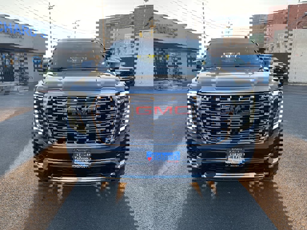 Used 2025 GMC Yukon Denali image 6