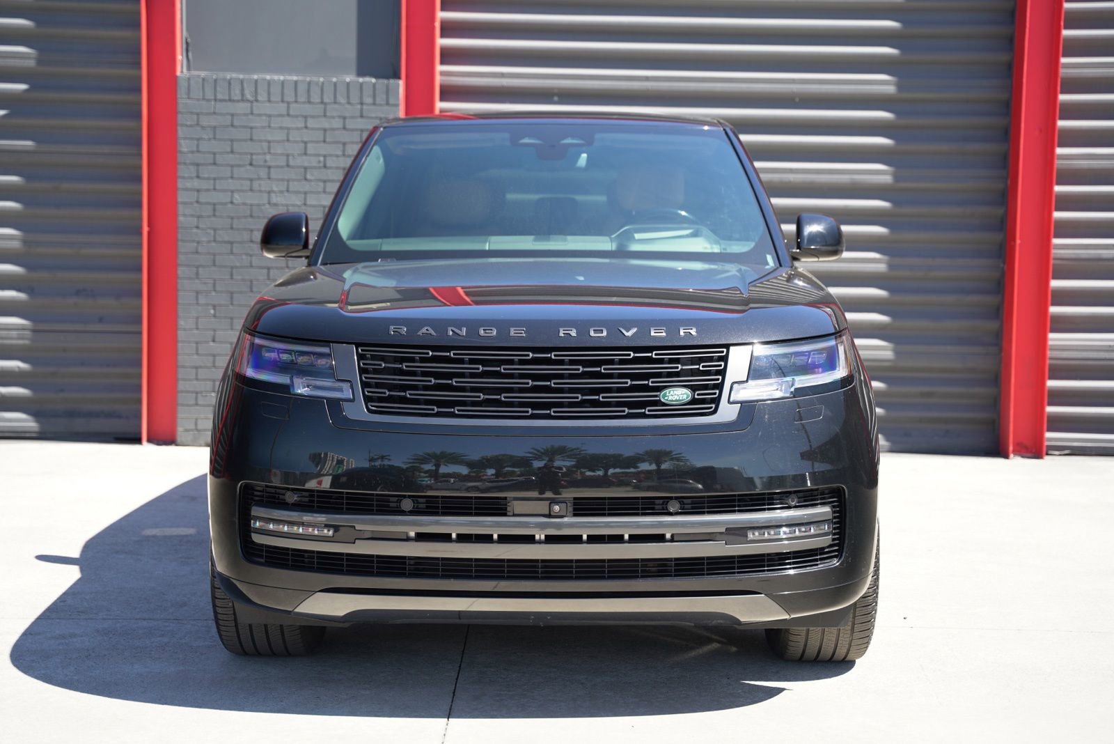 Used 2024 Land Rover Range Rover Long Wheelbase Autobiography AWD/4WD image 2