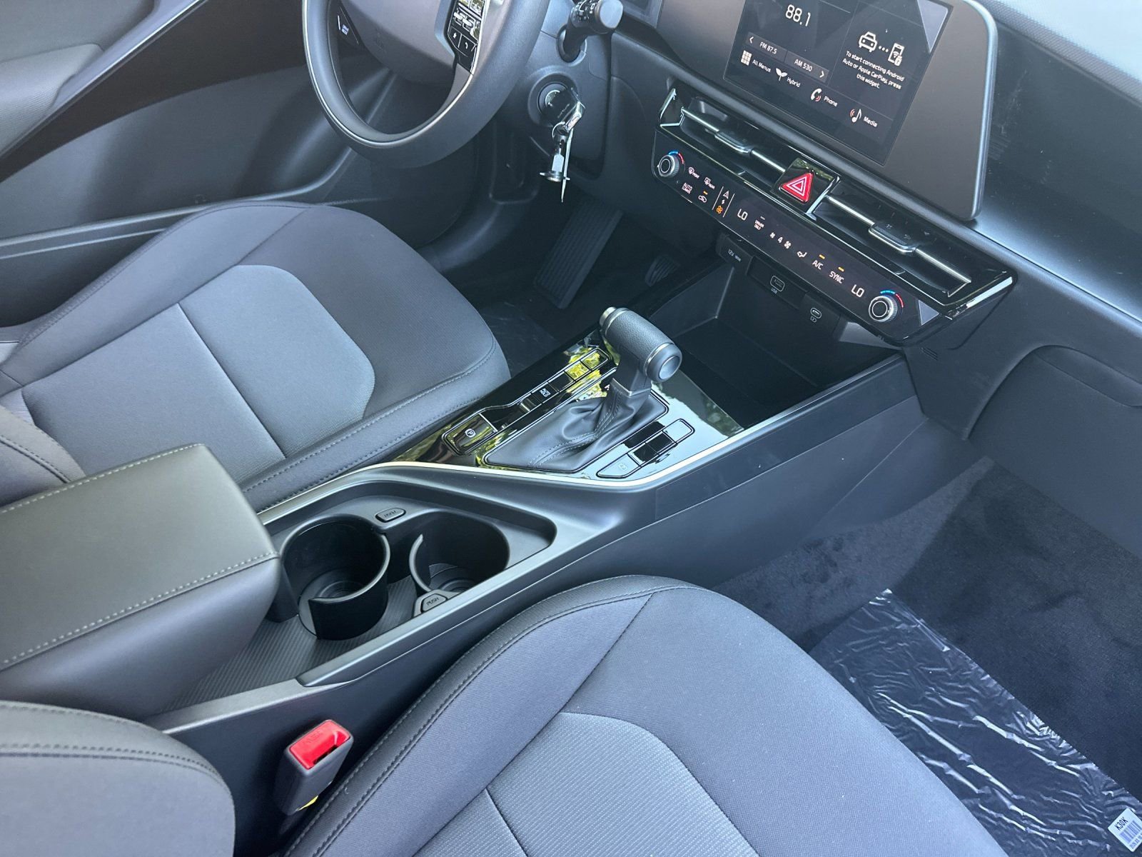 New 2026 Kia Niro LX FWD image 16