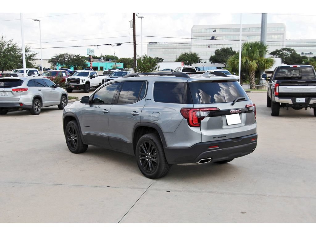 Used 2023 GMC Acadia SLE w/ Driver Convenience Package FWD image 4