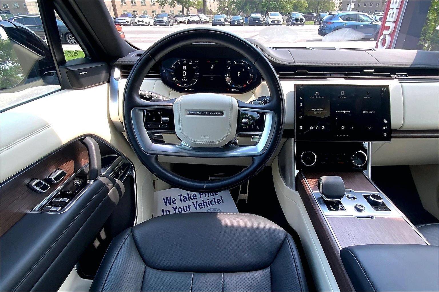 Used 2023 Land Rover Range Rover SE AWD/4WD image 5