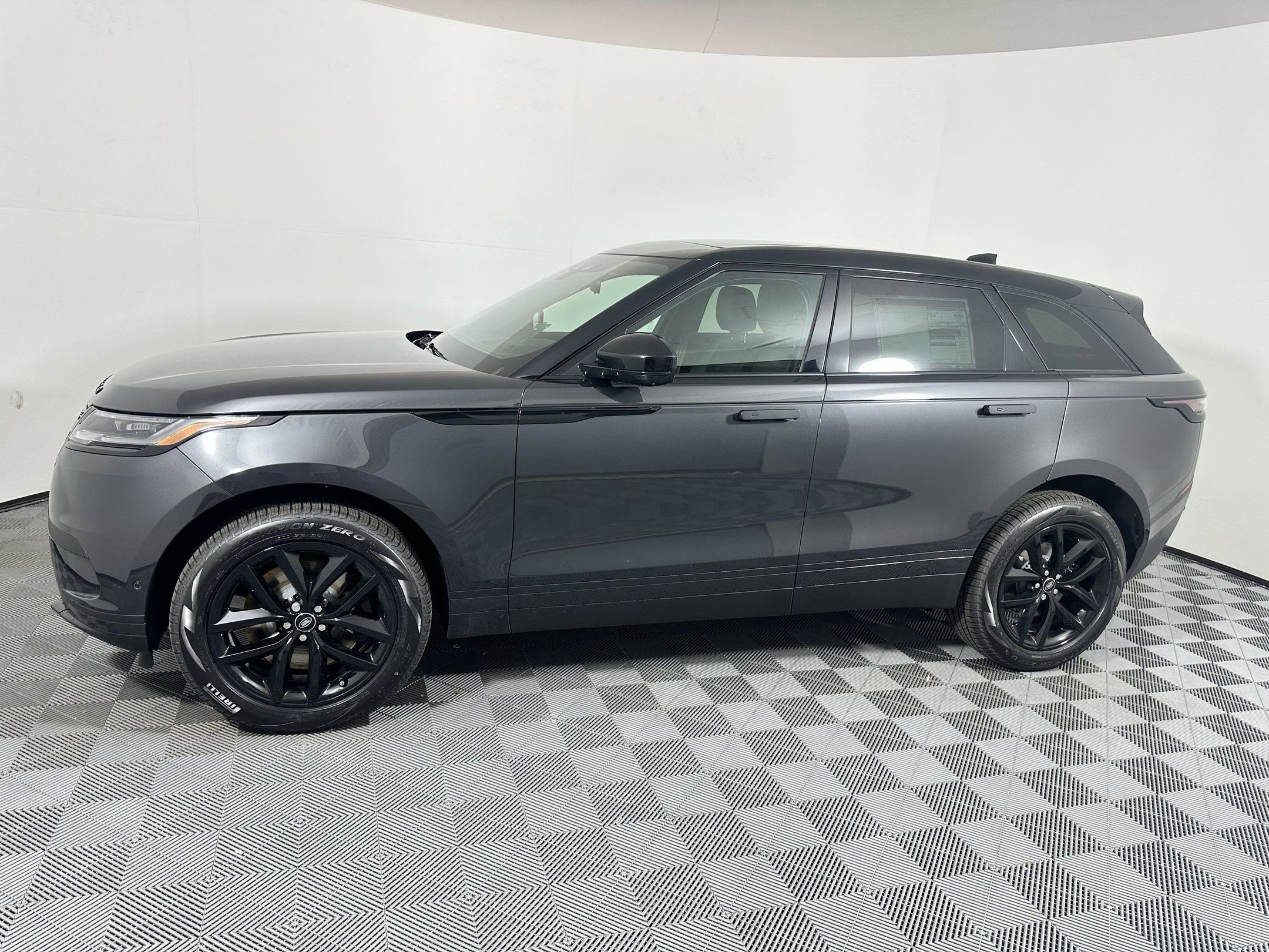 New 2026 Land Rover Range Rover Velar S image 2