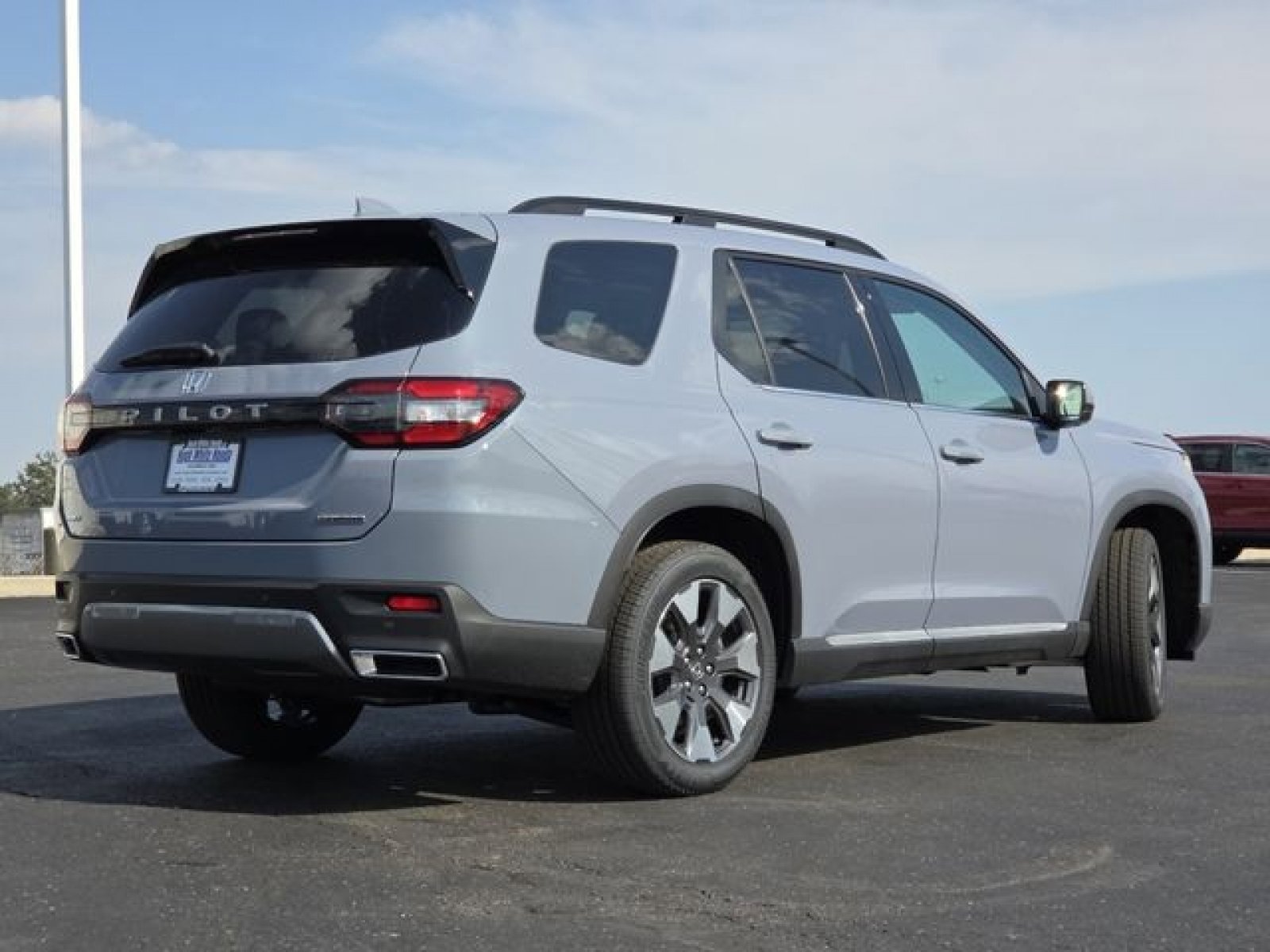 New 2026 Honda Pilot Touring image 10