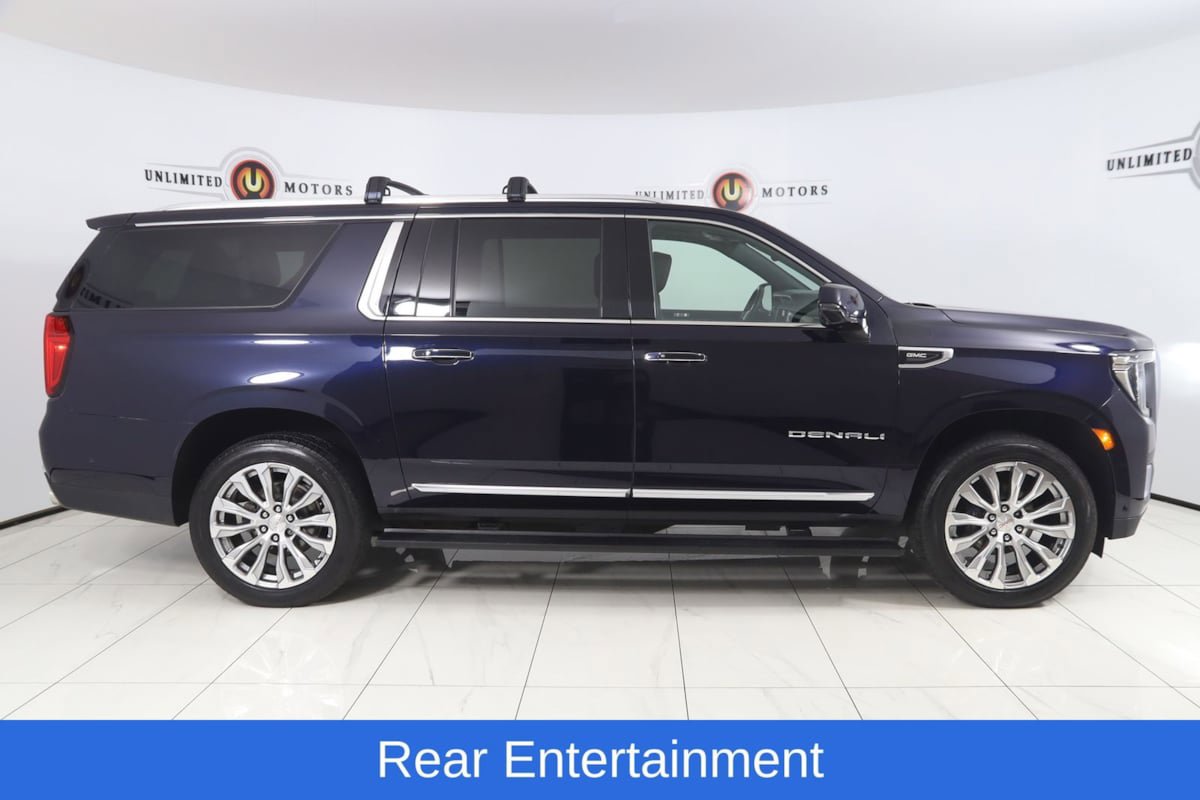 Used 2023 GMC Yukon XL Denali w/ Advanced Technology Package AWD/4WD image 2
