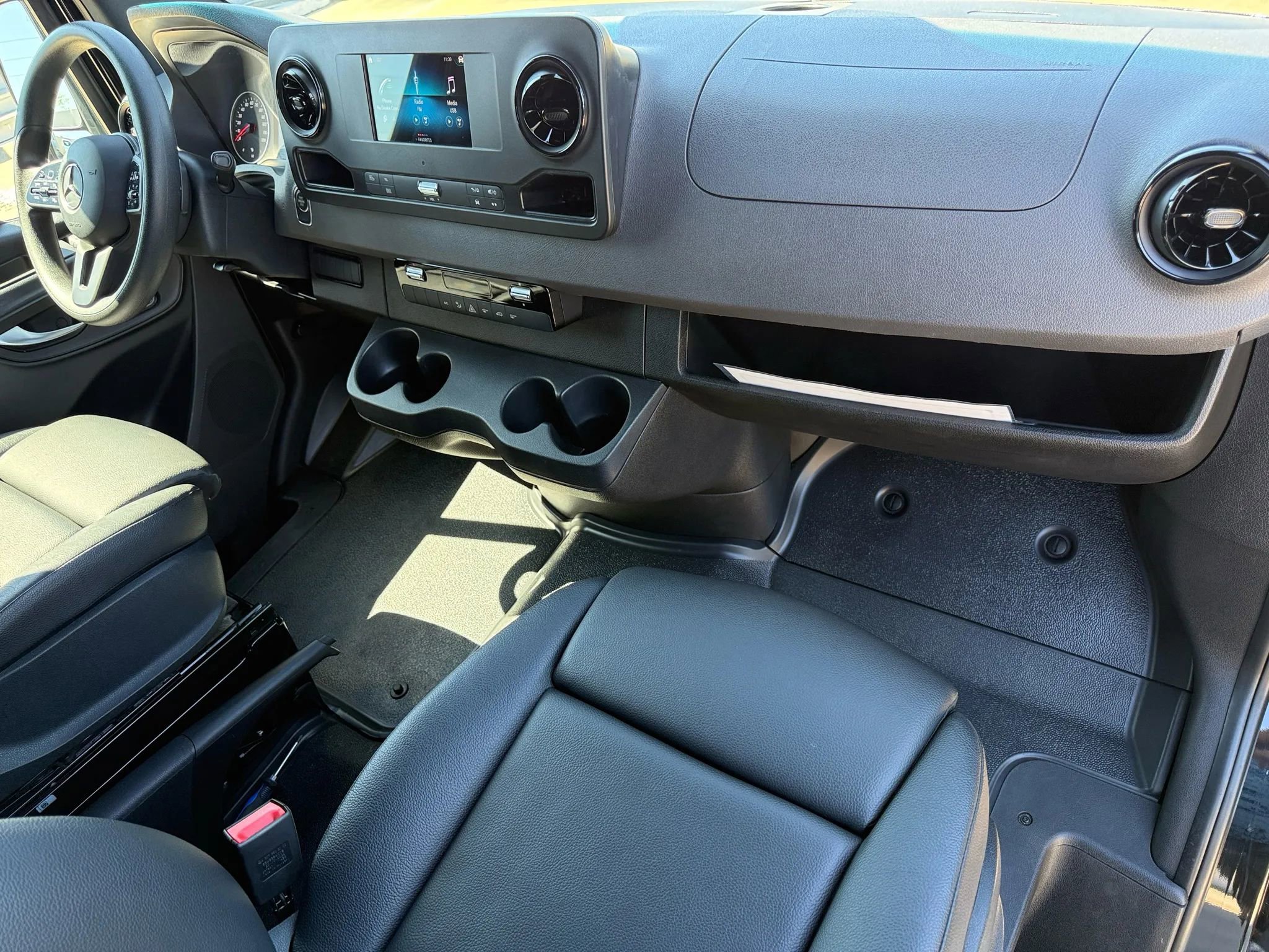 Used 2023 Mercedes-Benz Sprinter 3500 image 11