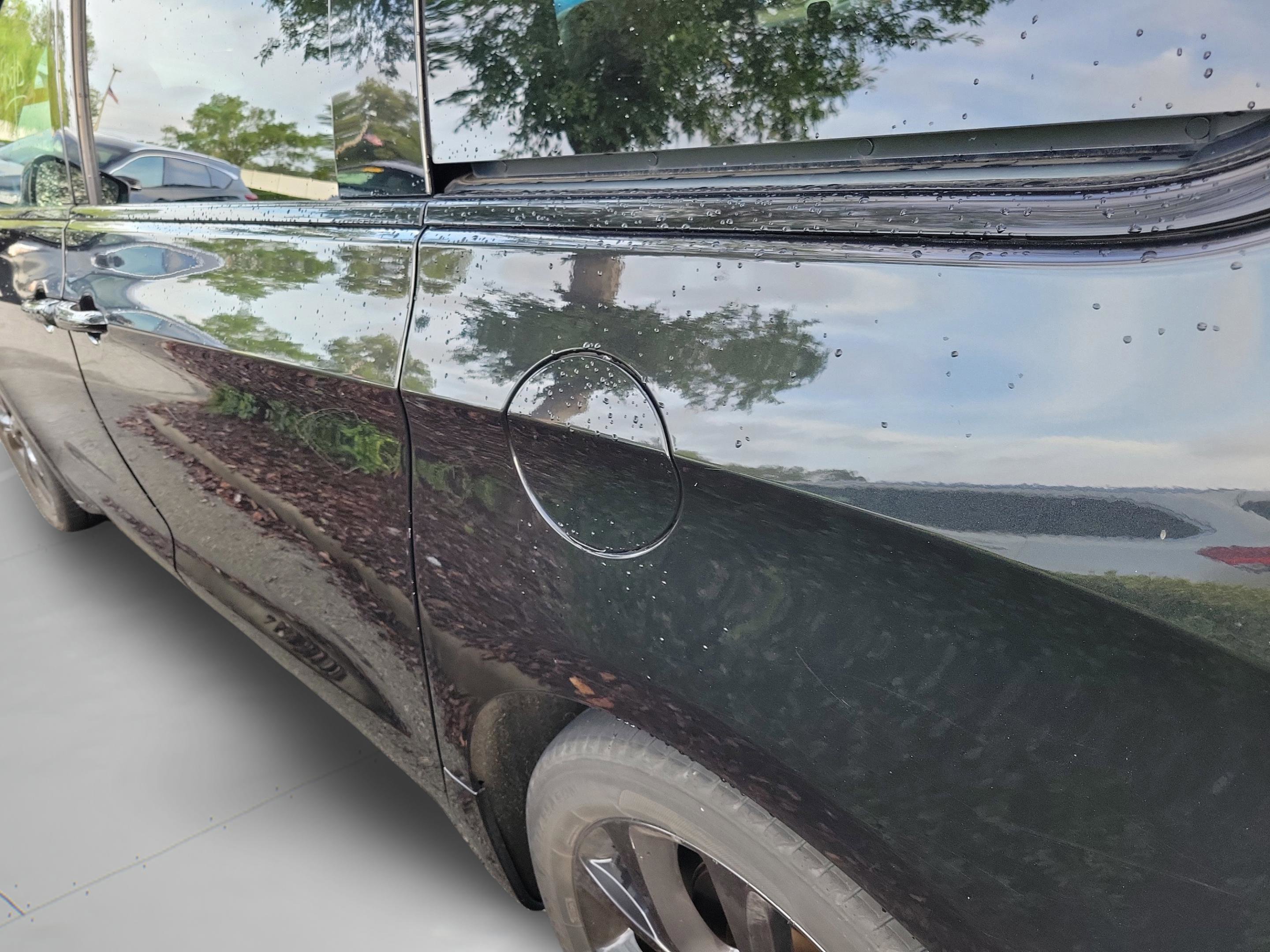 Used 2019 Chrysler Pacifica Limited w/ S Appearance Package FWD image 27
