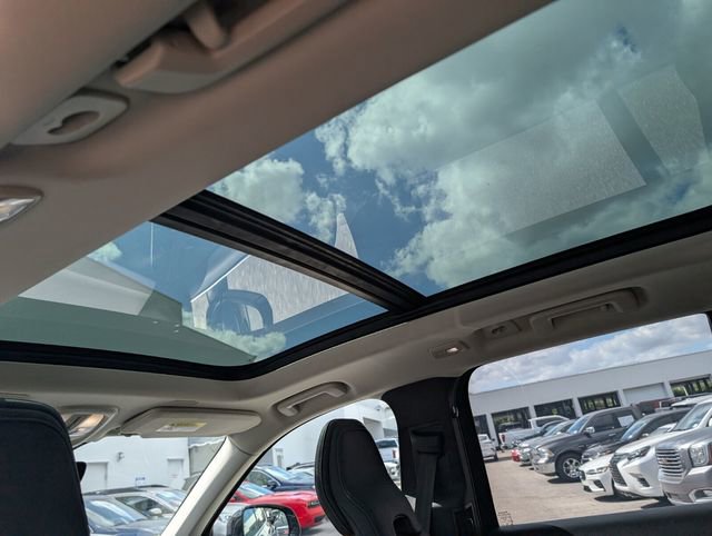Certified 2025 Volvo XC90 T8 Plus w/ Protection Package Premier AWD/4WD image 14