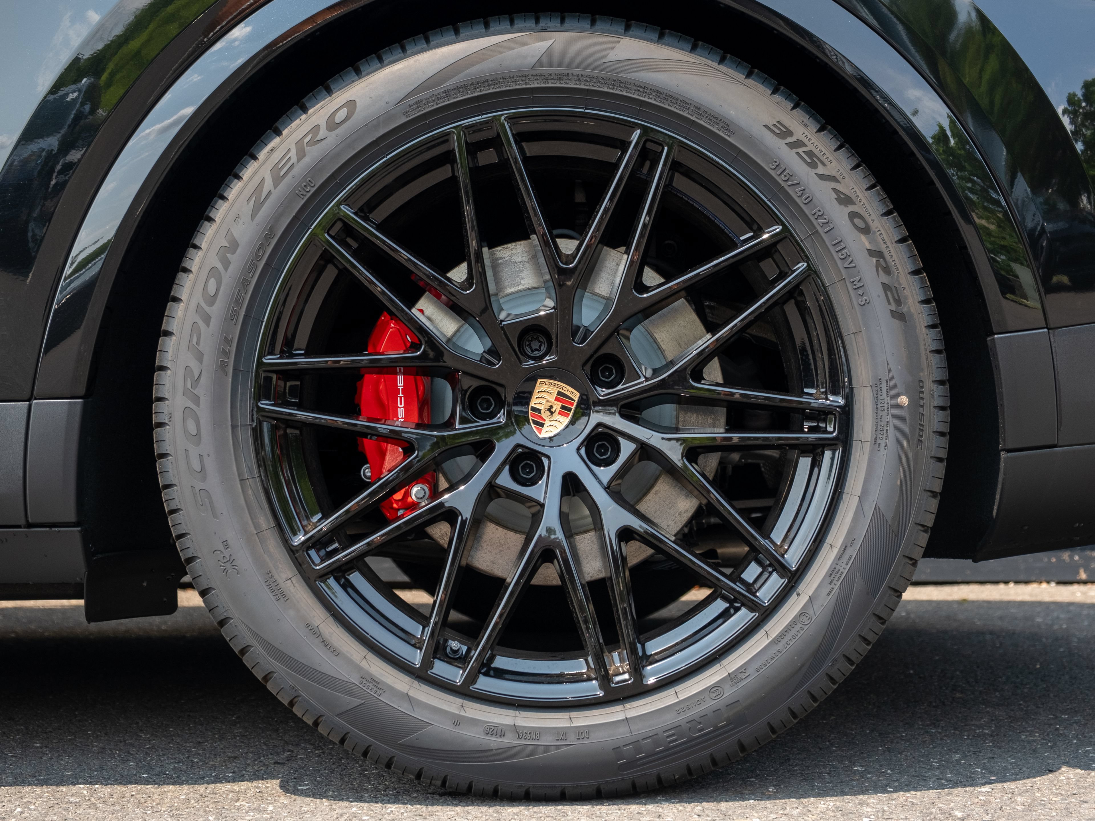 New 2026 Porsche Cayenne S AWD/4WD image 13