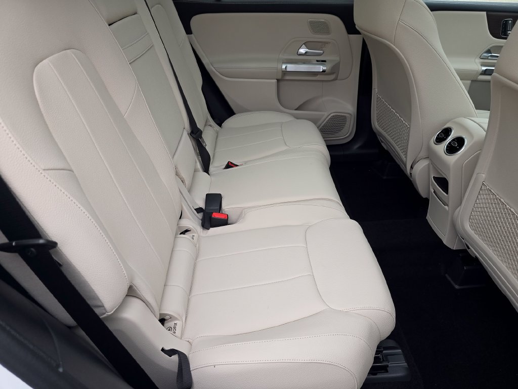 New 2026 Mercedes-Benz GLB 250 4MATIC image 18