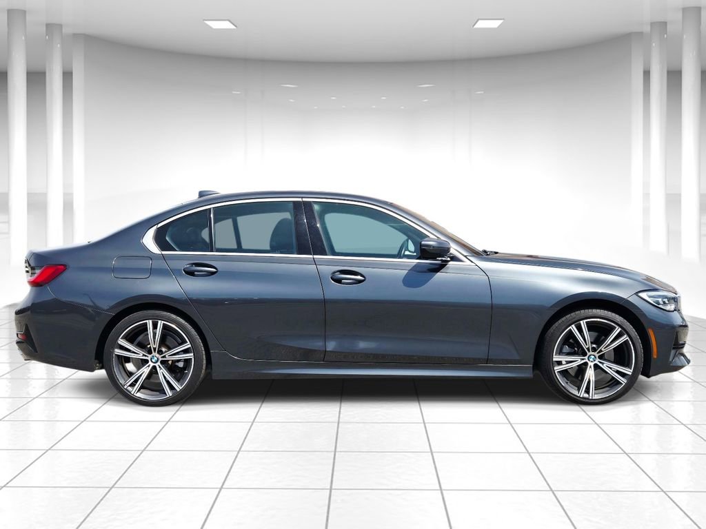 Used 2020 BMW 330i xDrive Sedan w/ Convenience Package AWD/4WD image 2