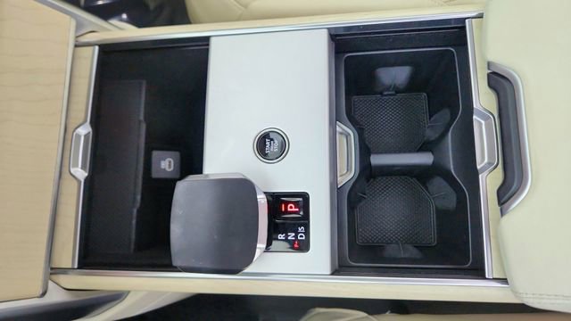 Used 2024 Land Rover Range Rover SE AWD/4WD image 47