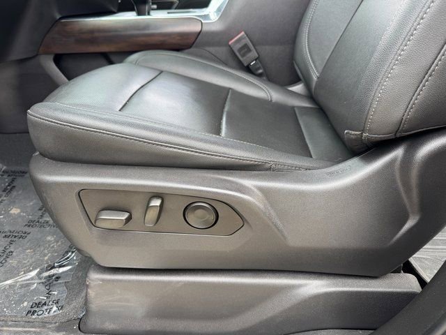 Used 2023 GMC Sierra 1500 SLT w/ SLT Premium Package AWD/4WD image 17