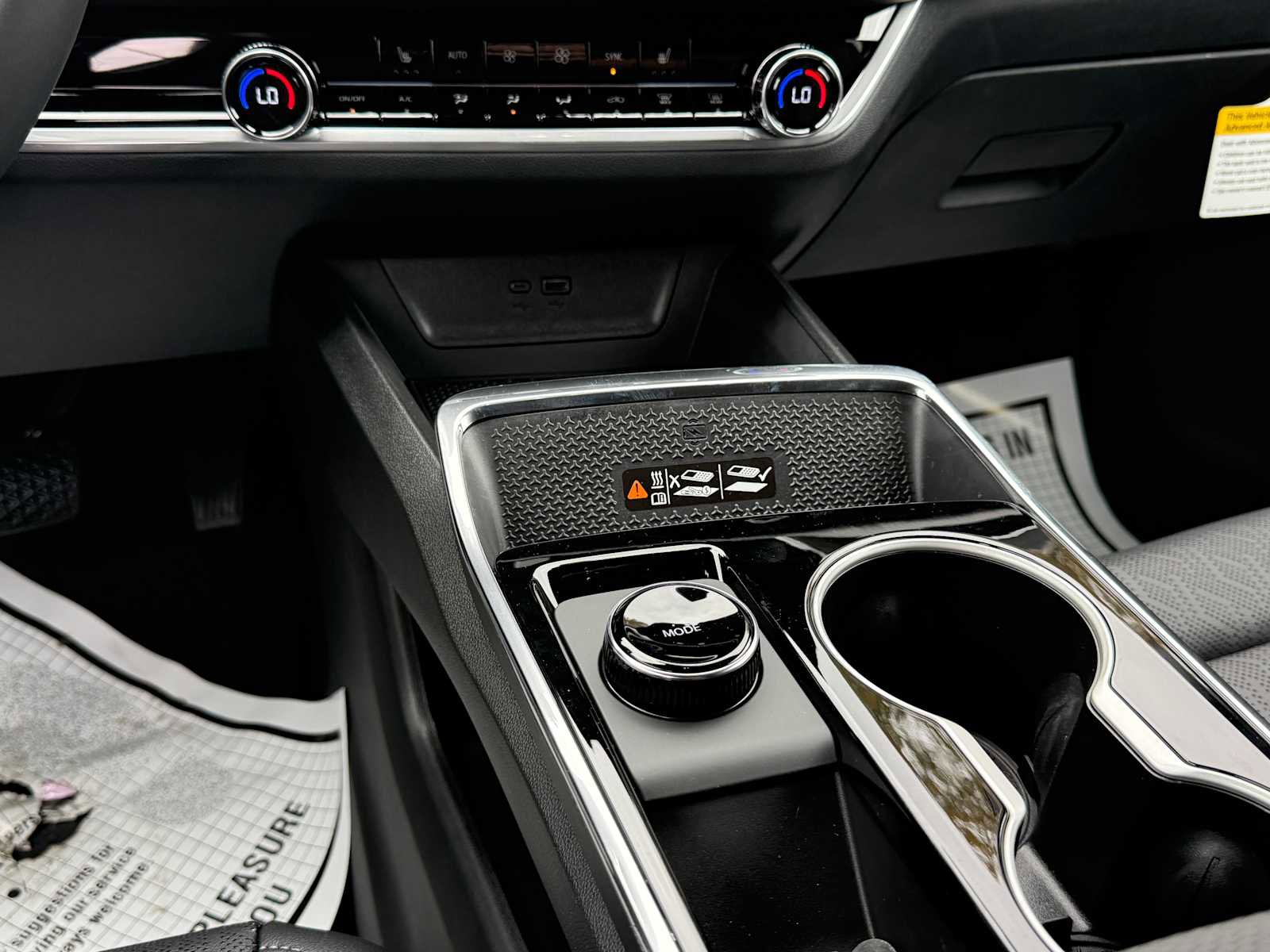 New 2026 Chevrolet Equinox LT w/ Convenience Package II image 12