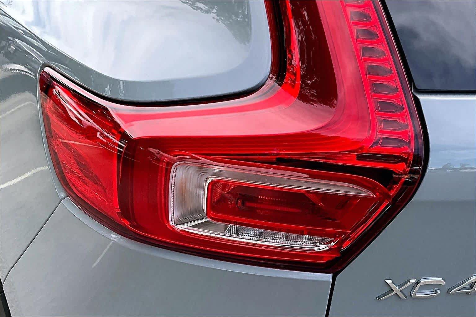 Used 2024 Volvo XC40 B5 Ultimate w/ Protection Package Premier AWD/4WD image 27