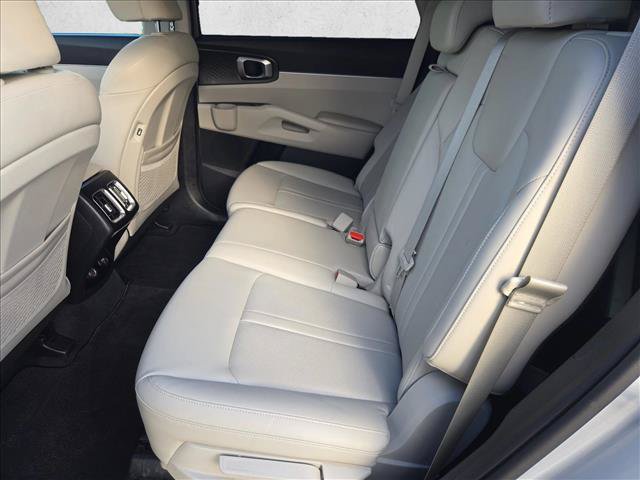 Used 2022 Kia Sorento S w/ Panoramic Sunroof Package FWD image 20